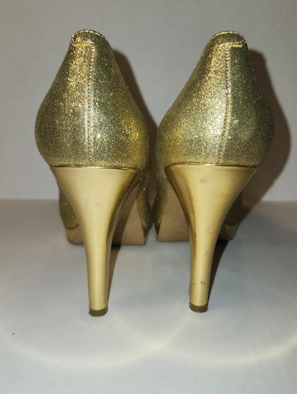 Nine West Metallic Gold Glitter Peep Toe Hidden Platform High Heels 8.5 EUC